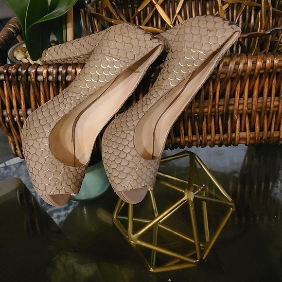 House of Harlow 1960 Pearl peep toe heels - Picture 10 of 13